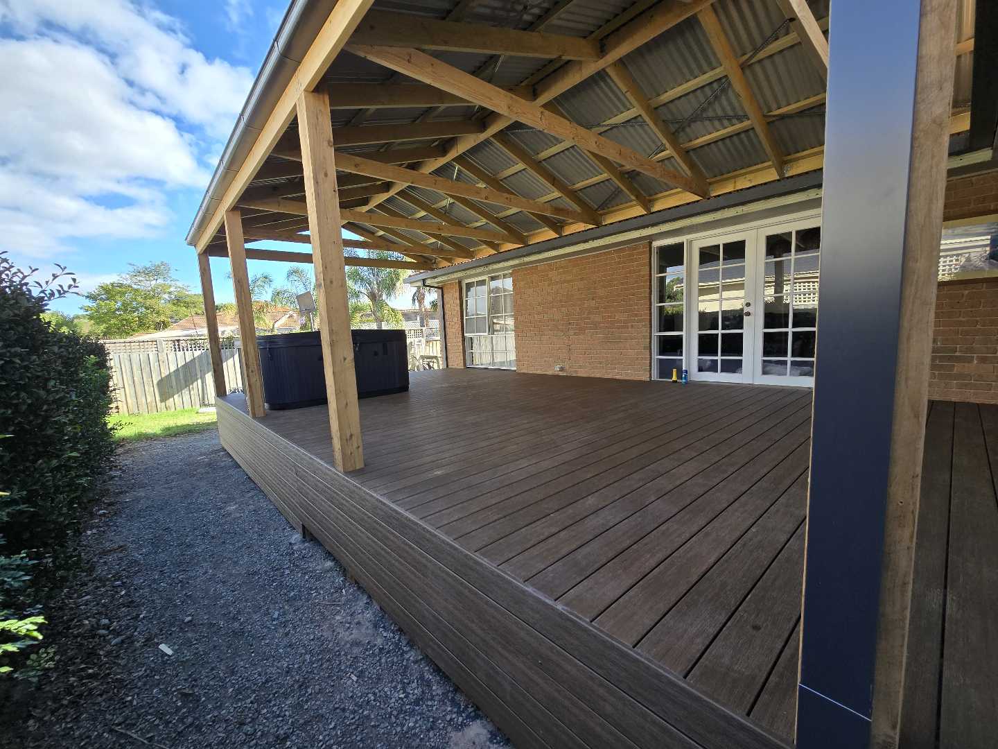 Completed RCD Renovations decking and pergola project
